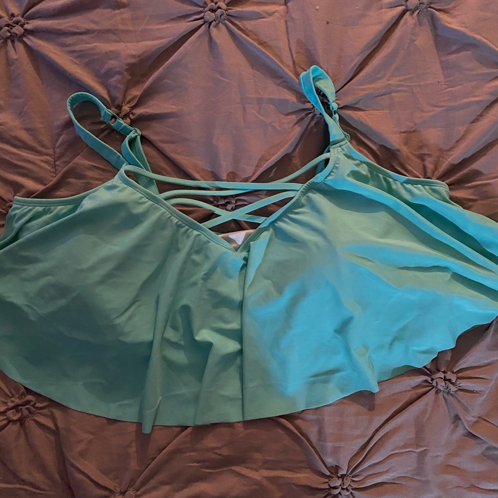 Woman’s swim top size 4